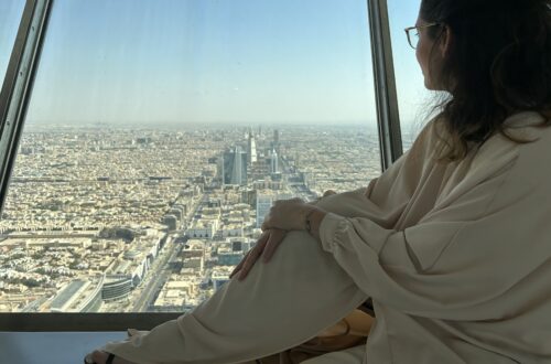 Voyage au féminin en Arabie Saoudite : code vestimentaire, conseils et expériences