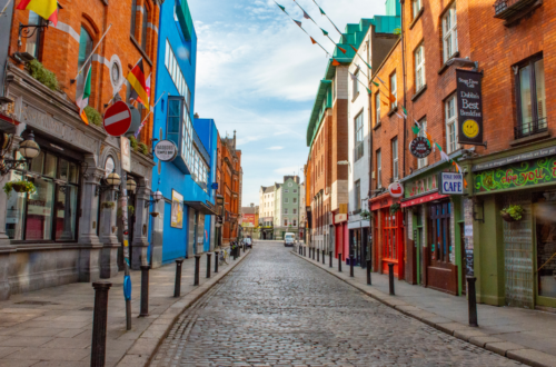 10 villages colorés d'Irlande qui semblent tout droit sortis d'un conte de fées